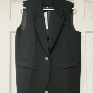 Black Sleeveless Blazer Vest. NWT